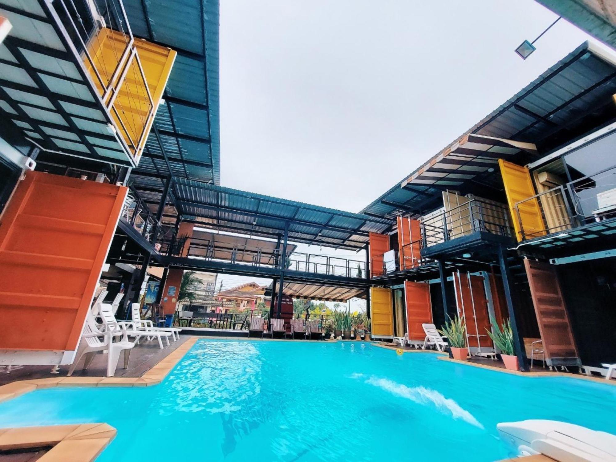 Retro Box Hotel Chumphon Exterior photo
