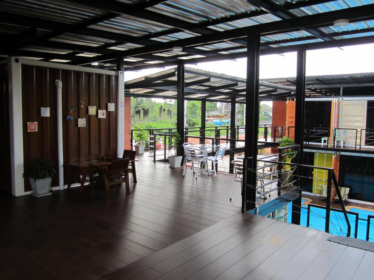 Retro Box Hotel Chumphon Exterior photo